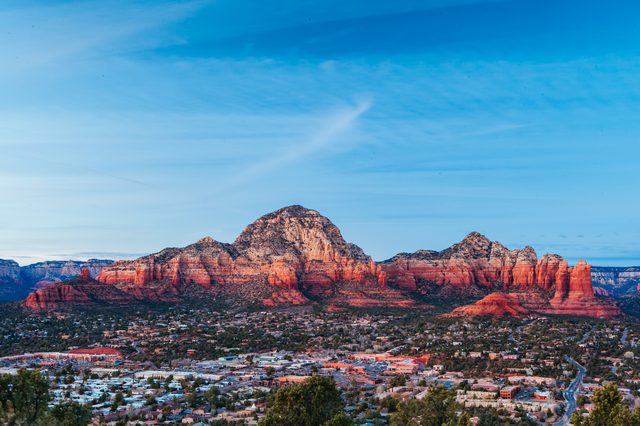 Sedona red rock landscape symbolizing Arizona divorce self-help resources and courthouse options