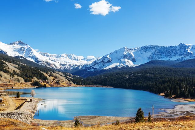 Colorado mountain landscape representing spousal support planning under C.R.S. 14-10-114