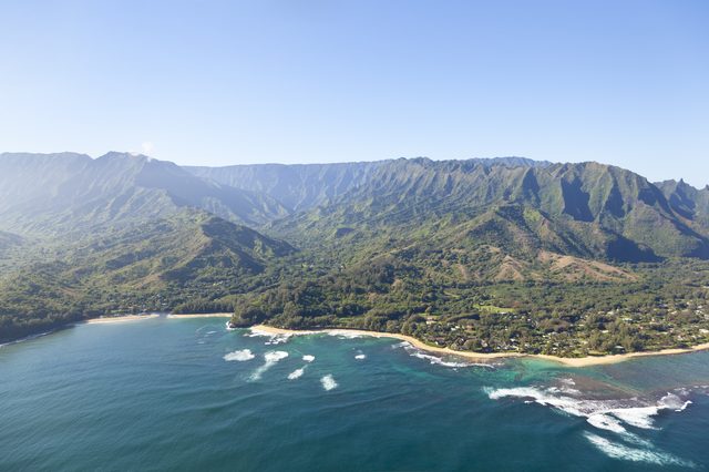 Hawaii coastline landscape representing custody and parenting plan guidance under state law