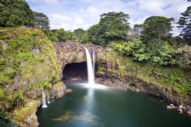 Rainbow Falls in Hawaii, symbolizing DIY divorce options for Hawaii filers