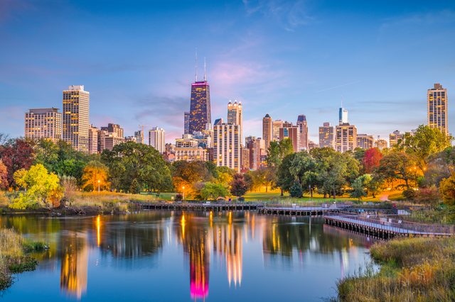 Chicago skyline at Lincoln Park representing Illinois child support guidelines