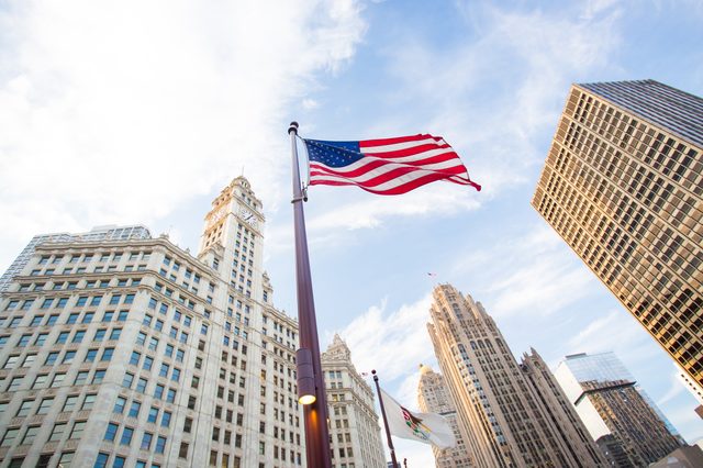 Chicago skyline representing Illinois spousal maintenance and divorce financial planning