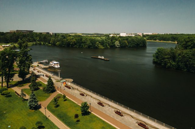 Maryland landscape representing child support enforcement tools under Family Law Title 10