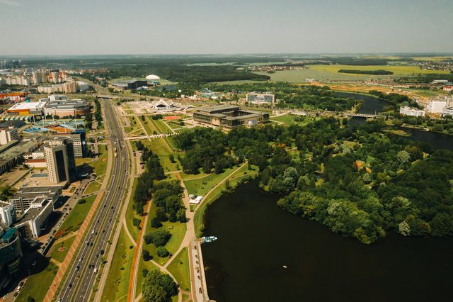 Minnesota landscape representing spousal maintenance planning under Minn. Stat. 518.552