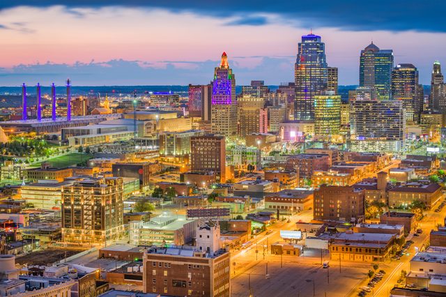 Kansas City Missouri skyline representing custody and parenting plan guidance under Missouri Revised Statutes