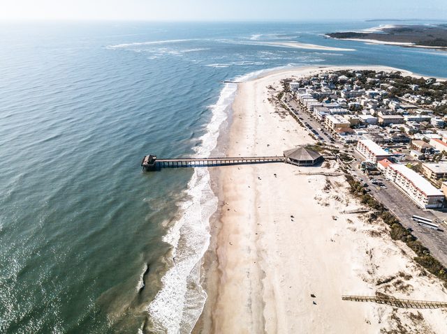 Coastal South Carolina scene representing accessible DIY divorce resources and self-help court options