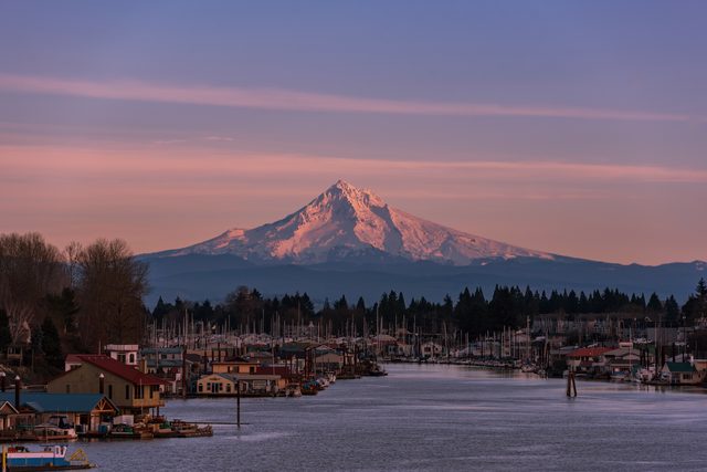 Mt Hood over the Columbia River at sunset representing Washington state divorce self-help resources